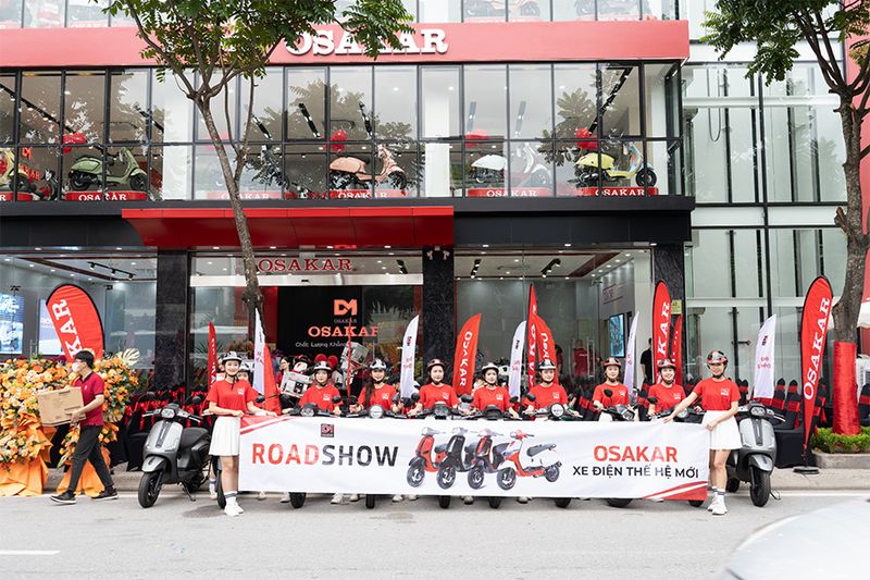 Roadshow quảng cáo trên các cung đường chính trên địa bàn quận Long Biên