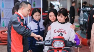 lop-10-duoc-di-xe-50cc-khong-1