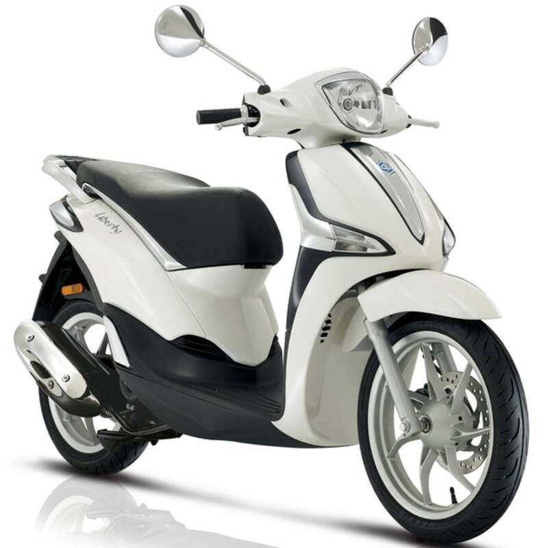 Piaggio 50cc mang vẻ đẹp Châu Âu tinh tế và công nghệ hiện đại giúp trải nghiệm lái êm ái trên mọi tuyến đường