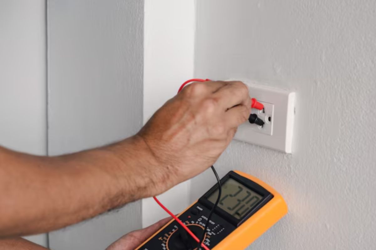 Xử lý hư hỏng cục sạc đúng cách giúp đảm bảo an toàn và kéo dài tuổi thọ của phương tiện