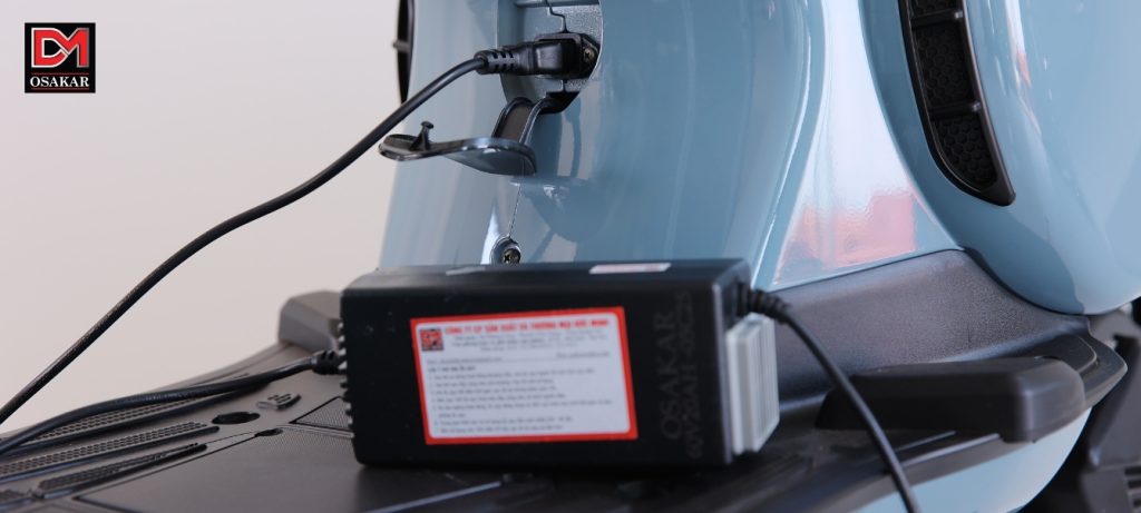 cục sạc xe điện bị nóng