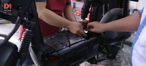 Xe máy điện bao lâu thay bình? Mẹo tăng độ bền bình xe điện