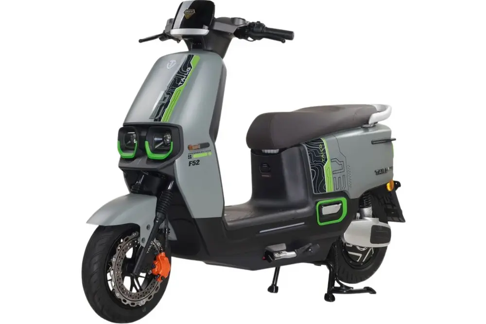 Xe điện 6 bình có thể chạy tối đa 100km mỗi lần sạc, nhưng quãng đường thực tế còn phụ thuộc vào công suất, tải trọng, địa hình, thời tiết và thói quen điều khiển