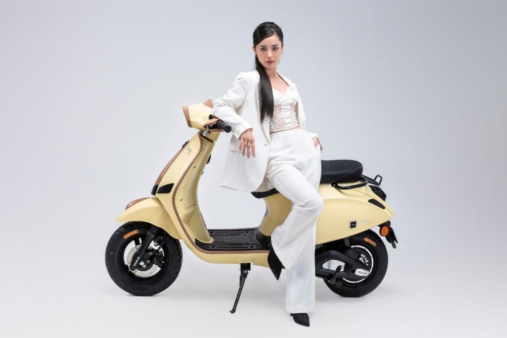 Bảo bình hợp màu gì? hợp đi xe màu gì?