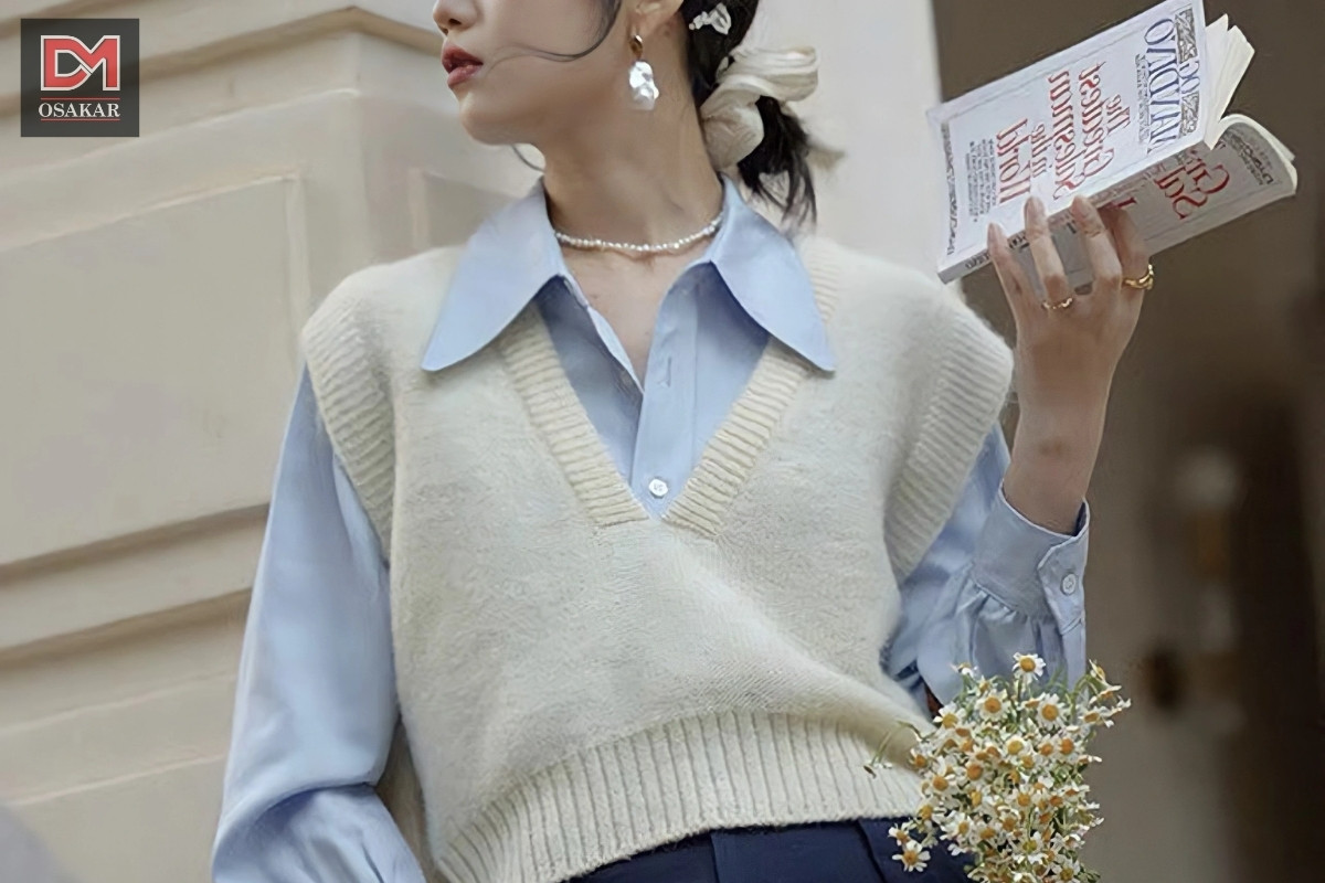 Sơ mi kèm Gile là một combo đơn giản nhưng lại rất “gây thương nhớ” về phong cách Hàn Quốc cực kỳ trendy