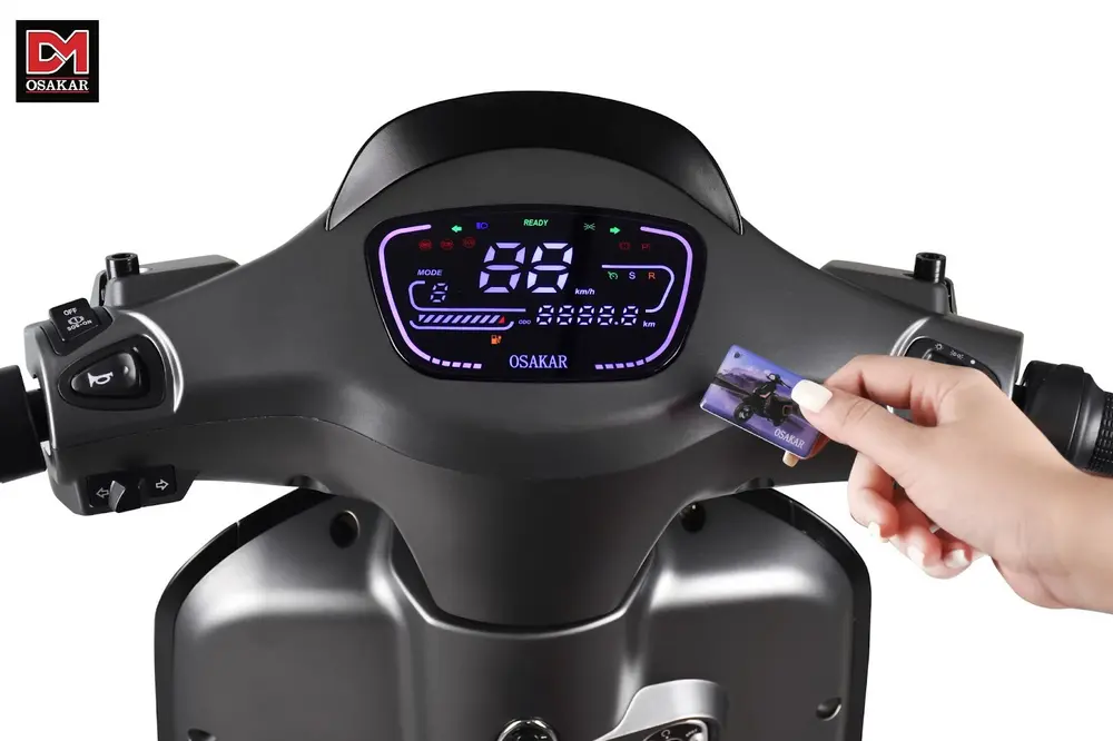 Sạc pin/ắc quy đúng cách sẽ giúp hạn chế tình trạng đồng hồ LED/LCD hiển thị sai