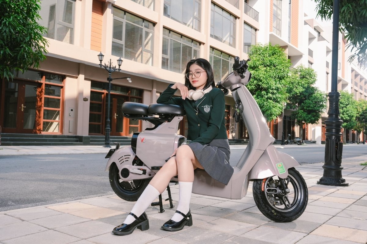 Xe điện VC là một "phụ kiện thời trang" giúp Gen Z khẳng định phong cách