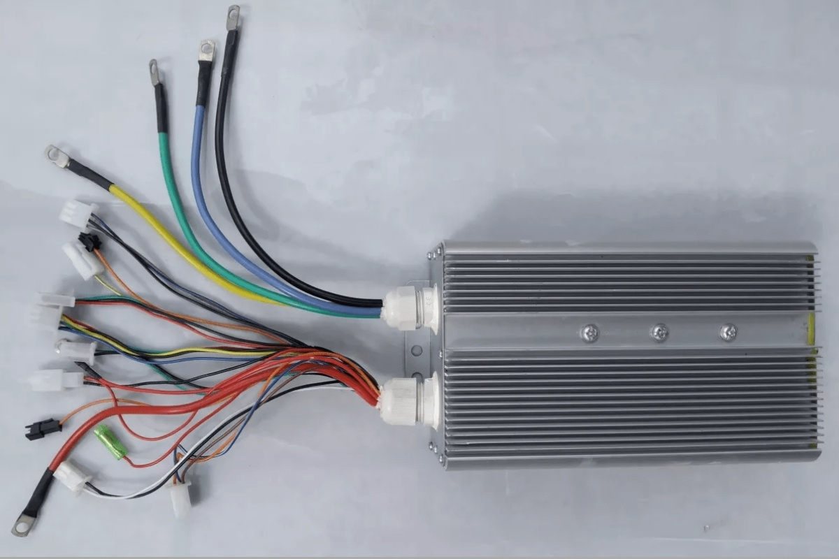 Bạn cần thay mới IC trong trường hợp xe không khởi động, chạy không ổn định, các chức năng hoạt động chập chờn hoặc IC nóng bất thường