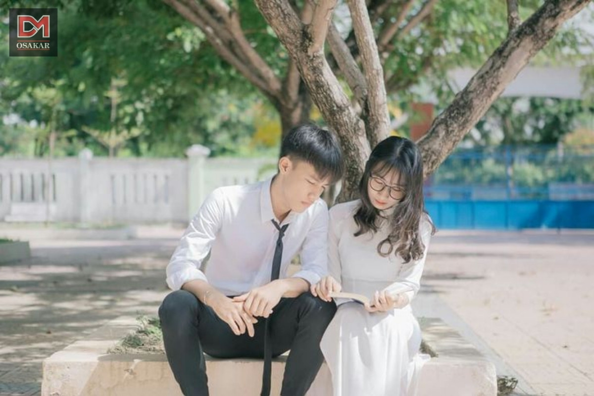 Trong tình cảm, Ma Kết thường có vẻ ngoài lạnh lùng, nhưng một khi đã yêu, họ lại hết sức chân thành và bền bỉ