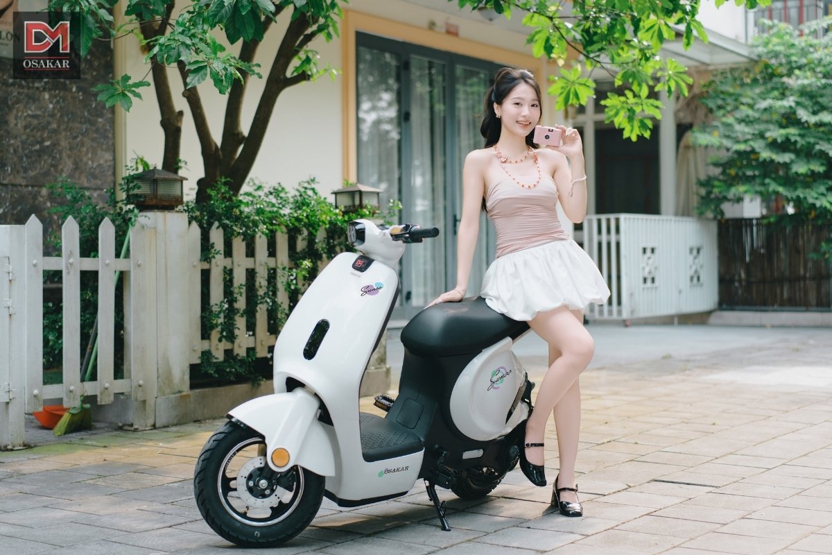 OSAKAR VC SUNOO màu trắng là mẫu xe dành riêng cho các Teengirl và cực hợp với Ma Kết