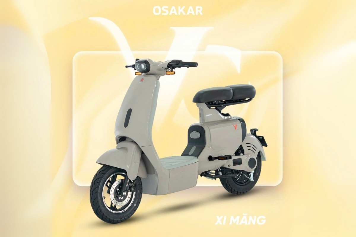 Màu xi măng là tone trung tính dễ phối đồ và sang nhẹ theo kiểu Hàn Quốc