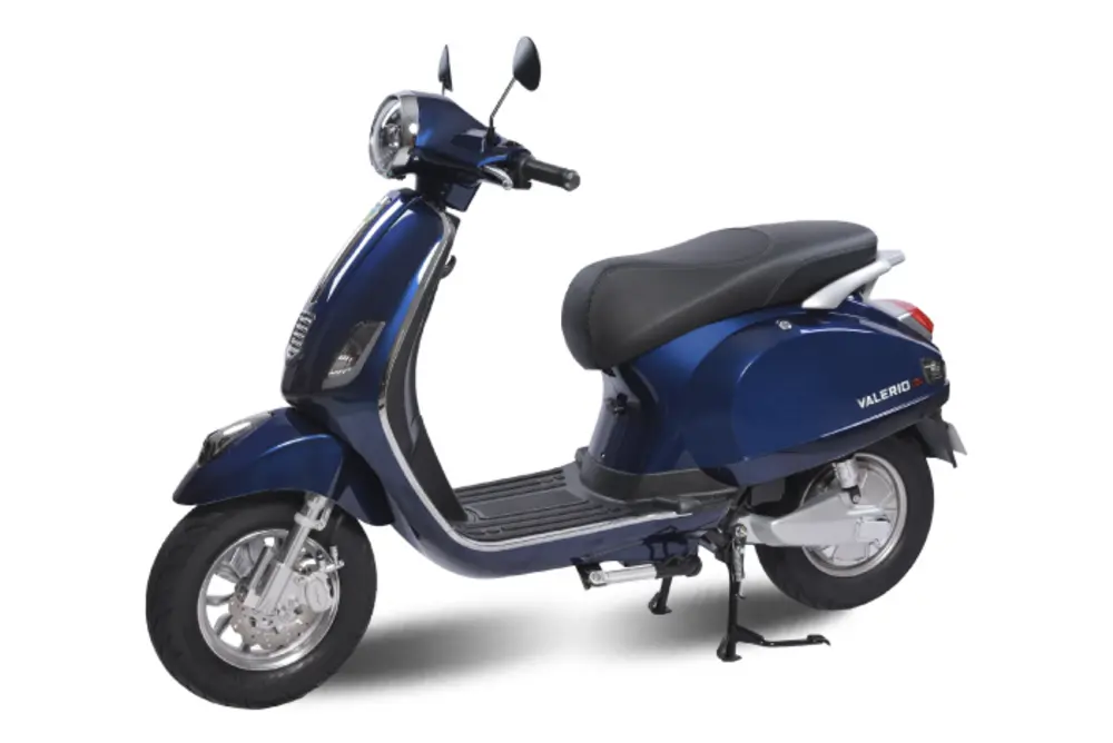 Ngoại hình thanh thoát cùng động cơ 1600W giúp Anbico Valerio GS dễ dàng di chuyển trong phố mà vẫn giữ chất riêng