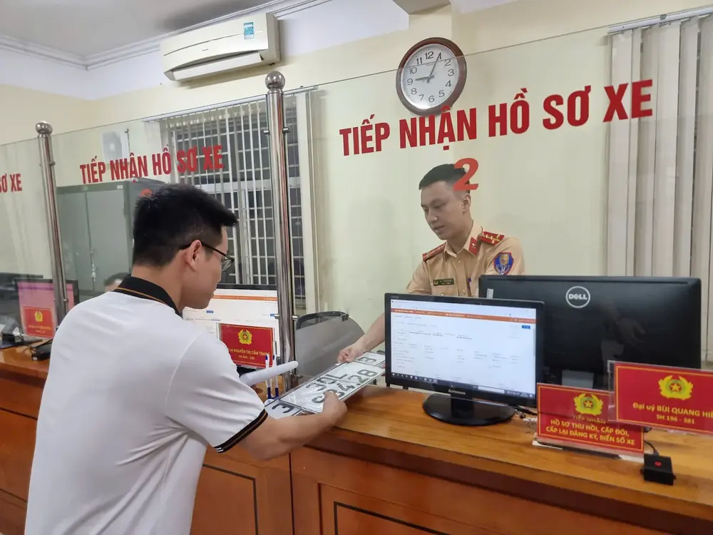 Người từ 15-18 tuổi cần có sự đồng ý của phụ huynh khi đứng tên xe 150cc