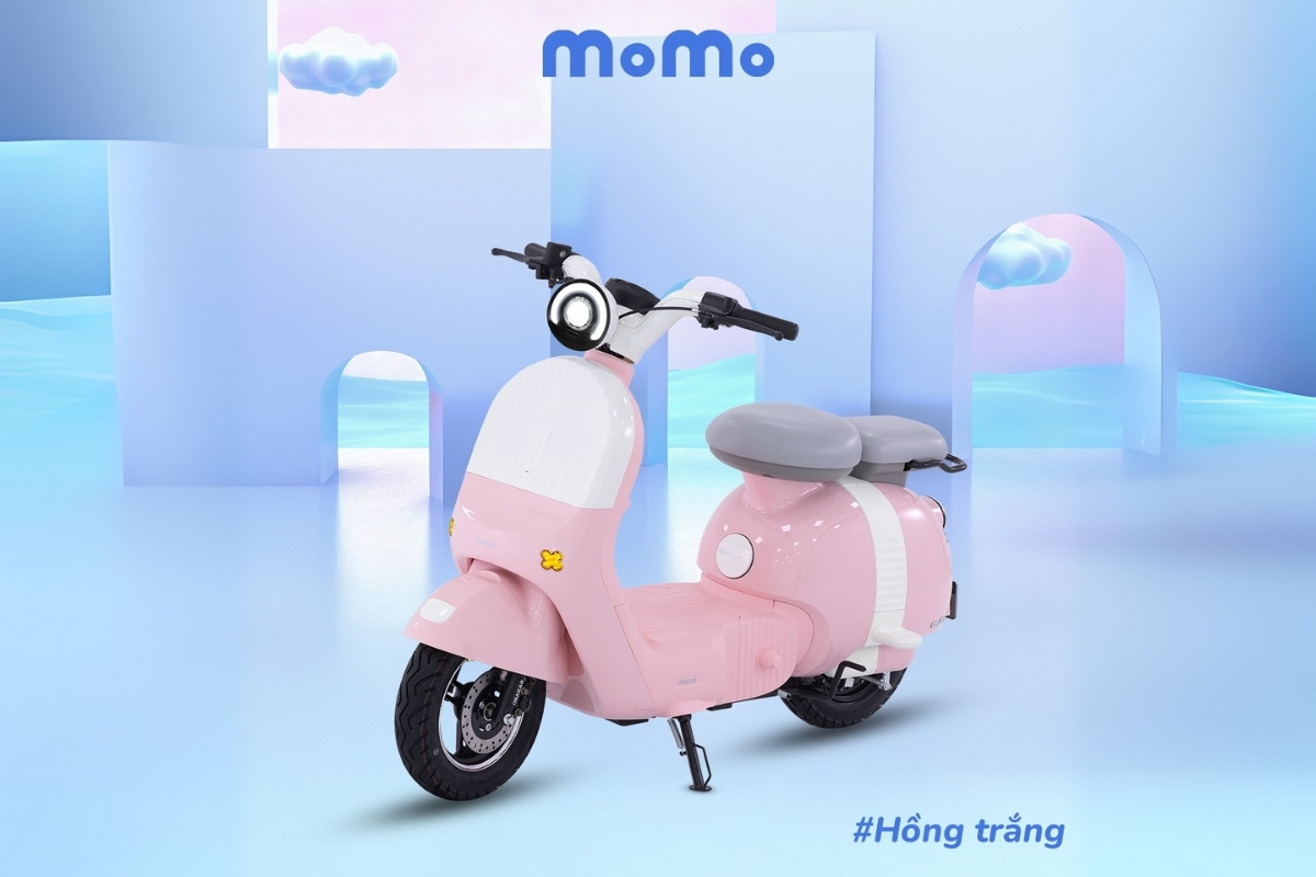 Màu hồng xe điện MOMO ngọt lịm, chuẩn “hot girl vibe”