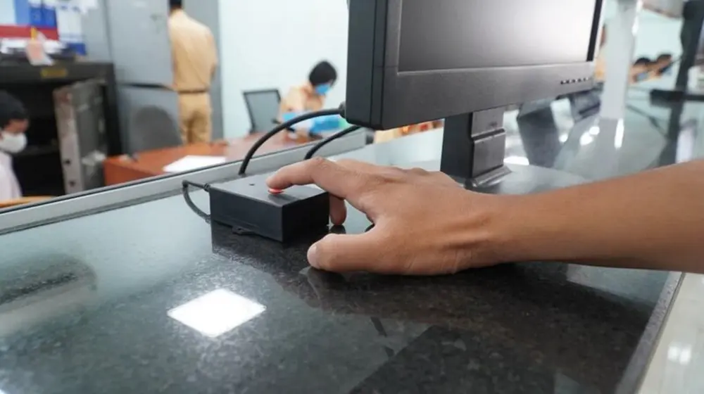 Hệ thống bấm biển số xe máy tự động tại cơ quan đăng ký