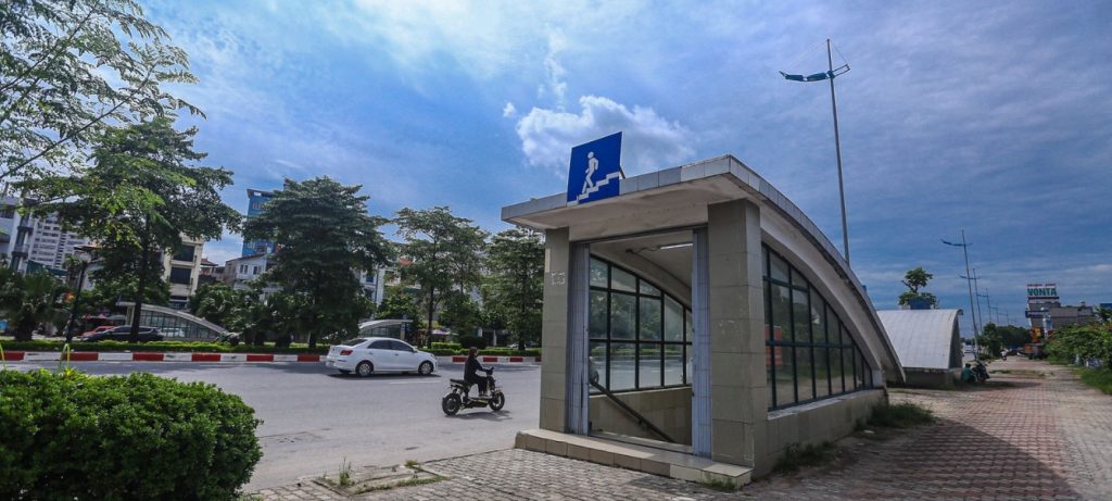 11+ Biển báo cho người đi bộ phổ biến & Ý nghĩa chi tiết