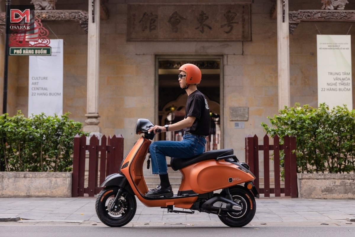 Chung dòng NISPA với VERA X nên LIMITED cũng mang dáng dấp kiểu Ý thanh lịch