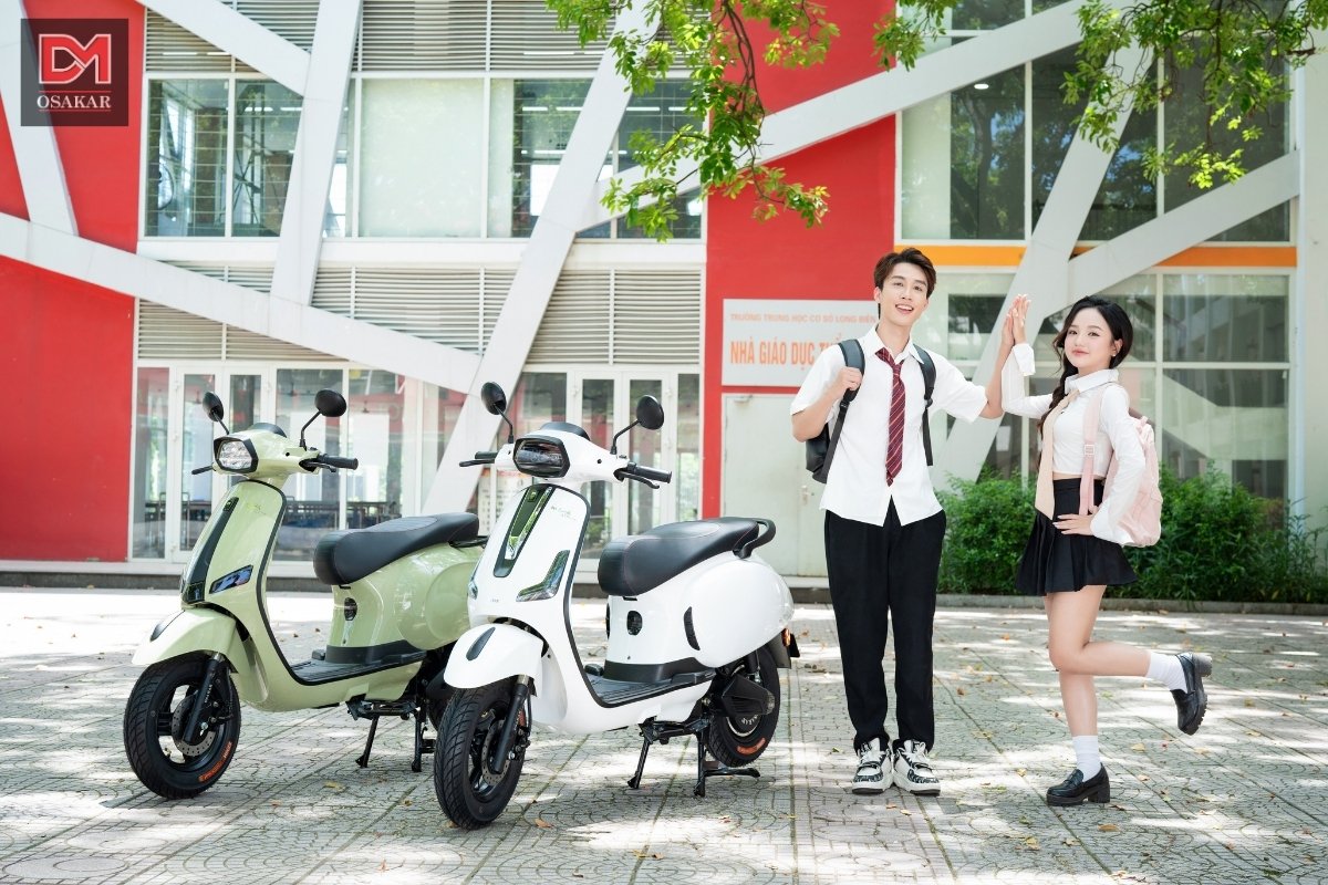 VERA X mang thiết kế thời thượng theo phong cách xe Vespa