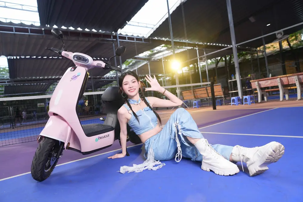 VC Sunoo hồng baby - Dáng xinh chuẩn gu hot girl với bàn đạp tiện lợi