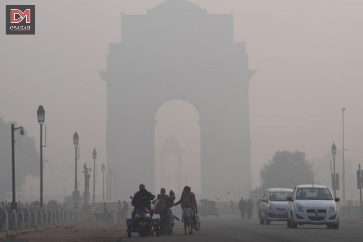 Bụi mịn “giăng lối” tại địa danh cổng Ấn Độ, Mumbai (Ấn Độ).