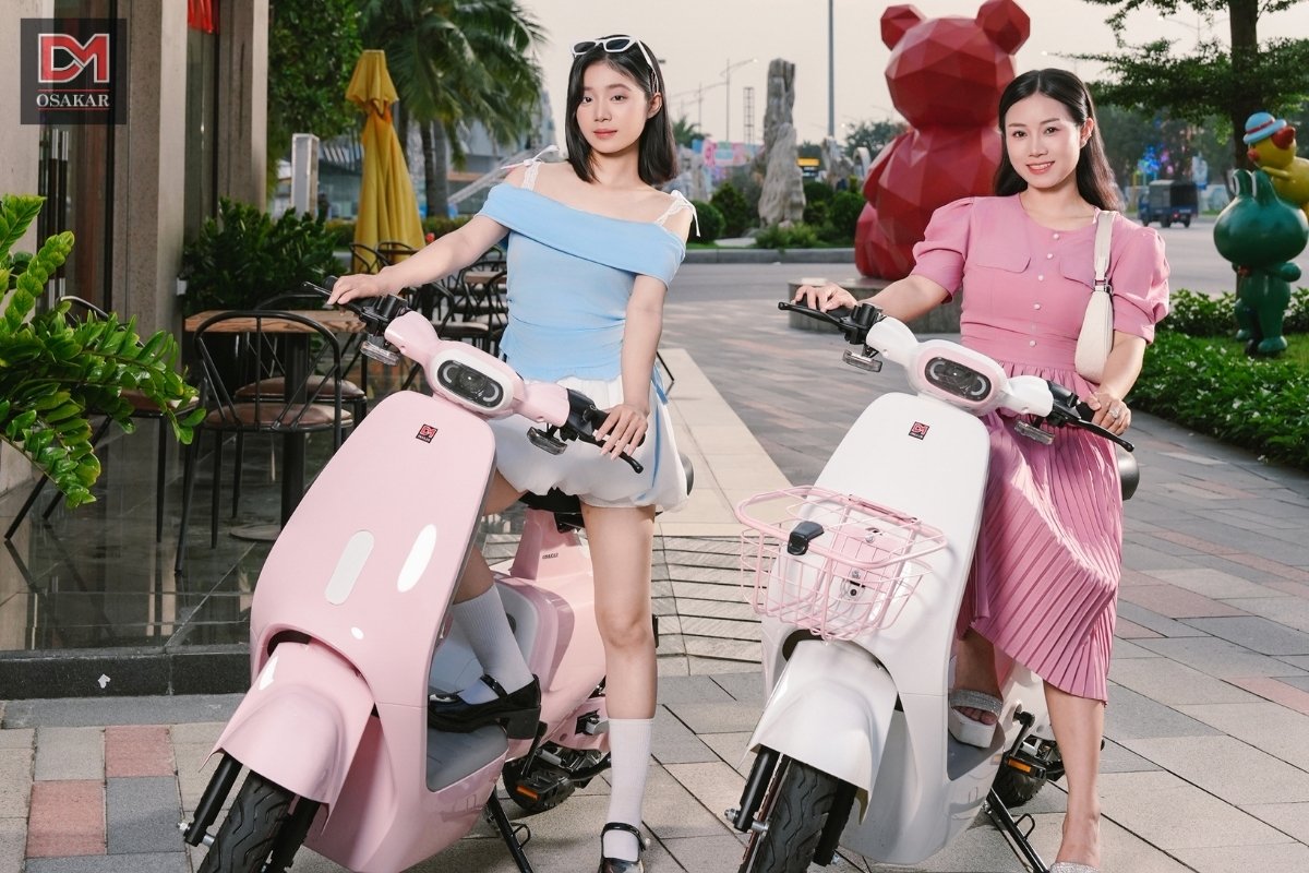 VC là mẫu “xe điện hot girl” dành riêng cho các bạn gái, gây ấn tượng với thiết kế bo cong mềm mại