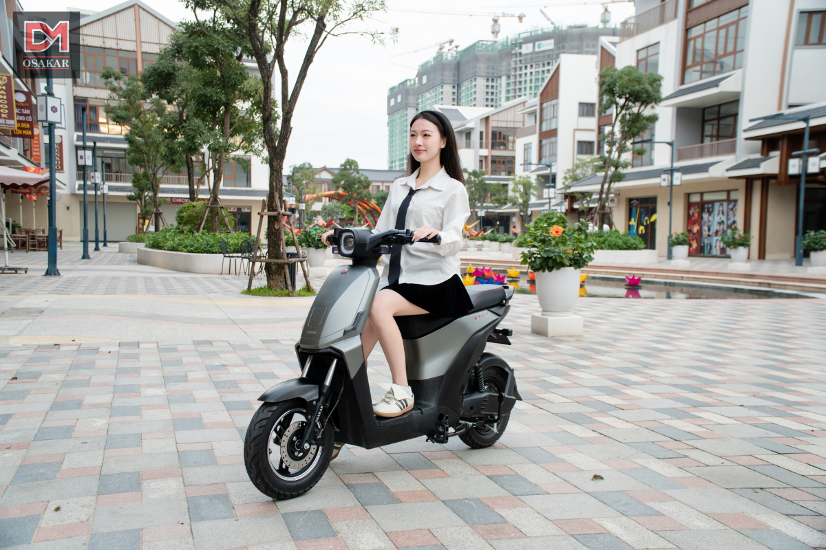 Xe điện VELUX có tốc độ ấn tượng và linh kiện cao cấp