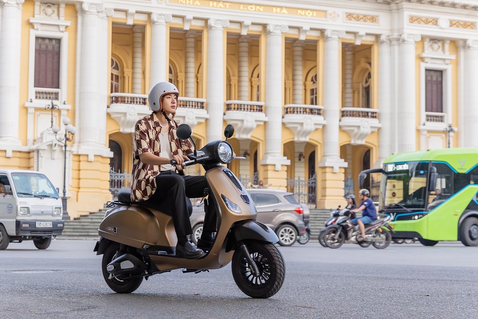 OSAKAR Classy SI nâu - phong cách cổ điển sang trọng, bền bỉ với động cơ chống nước IP67