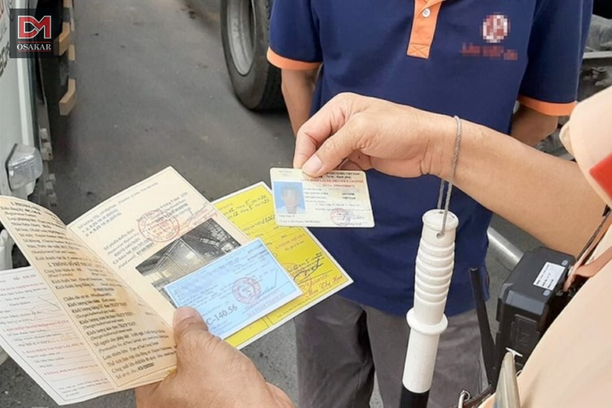 Hết hạn bảo hiểm xe máy có bị tước bằng hoặc tạm giữ xe không?