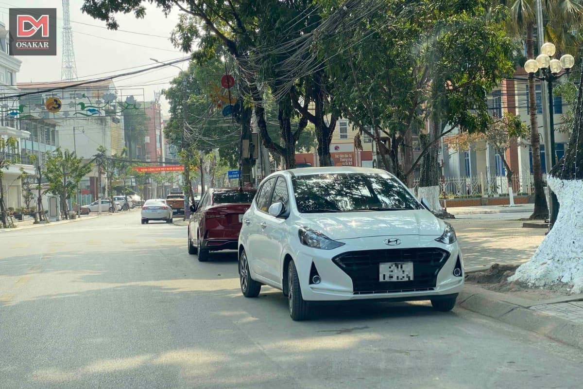 Dừng xe, đỗ xe ngược với chiều lưu thông của làn đường