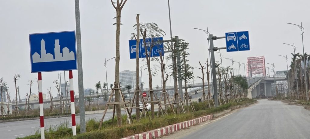 Biển báo khu dân cư: Ý nghĩa, quy định khi đi vào khu đông dân cư