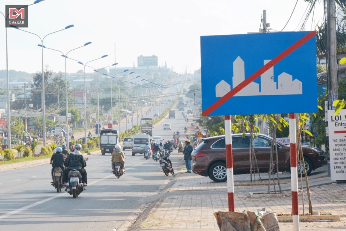 Hiệu lực của biển báo khu dân cư kéo dài đến đâu?