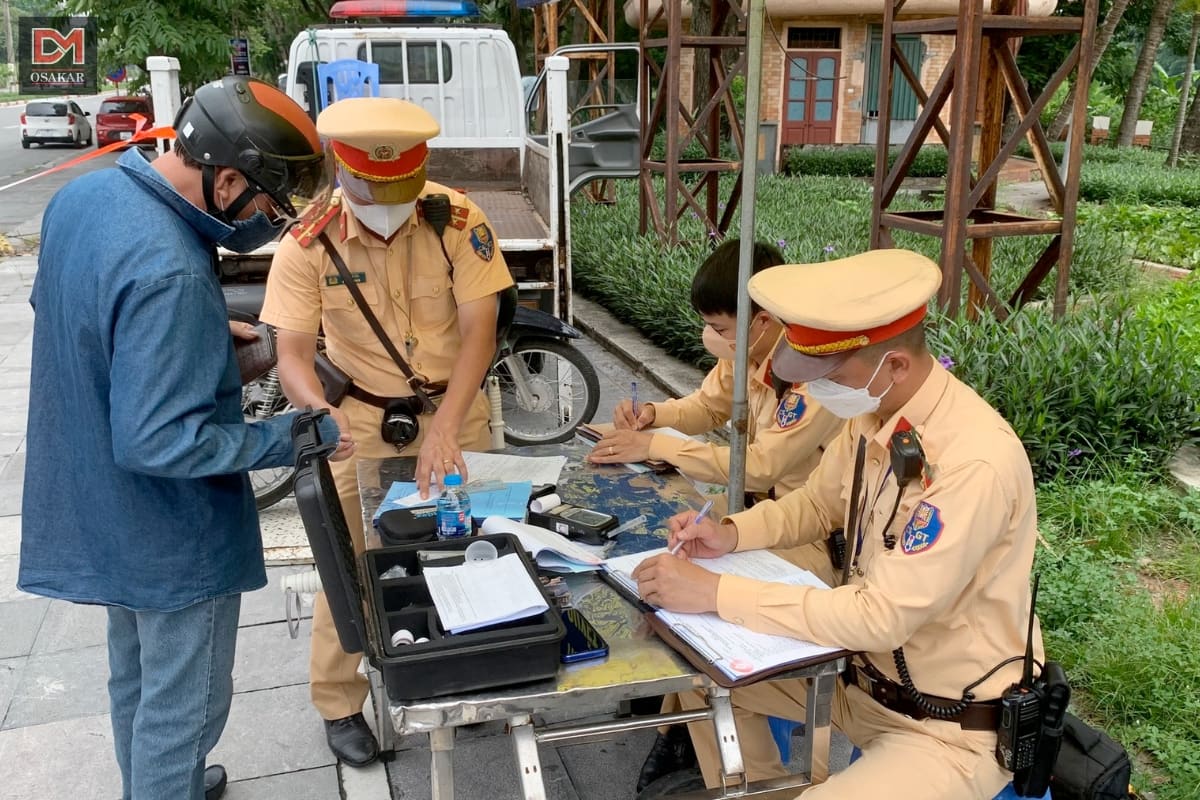 Mức phạt xe máy, xe máy điện không tuân thủ tốc độ tối đa trong khu vực dân cư theo nghị định 168 hiện hành