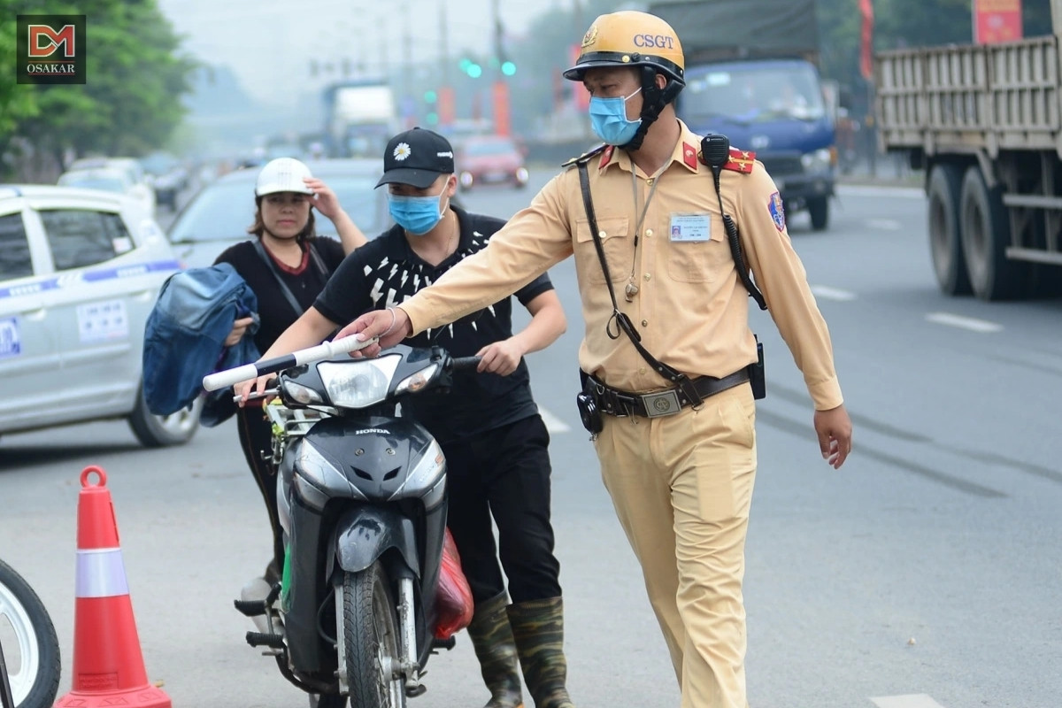 Hậu quả của việc bỏ chạy, không chấp hành hiệu lệnh dừng xe của CSGT