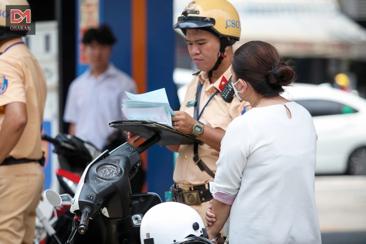 Lỗi giao xe cho người không đủ điều kiện lái xe theo quy định