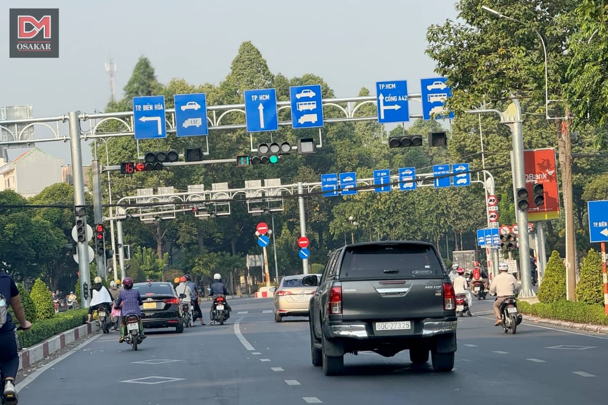 Lỗi không tuân thủ biển báo là gì?