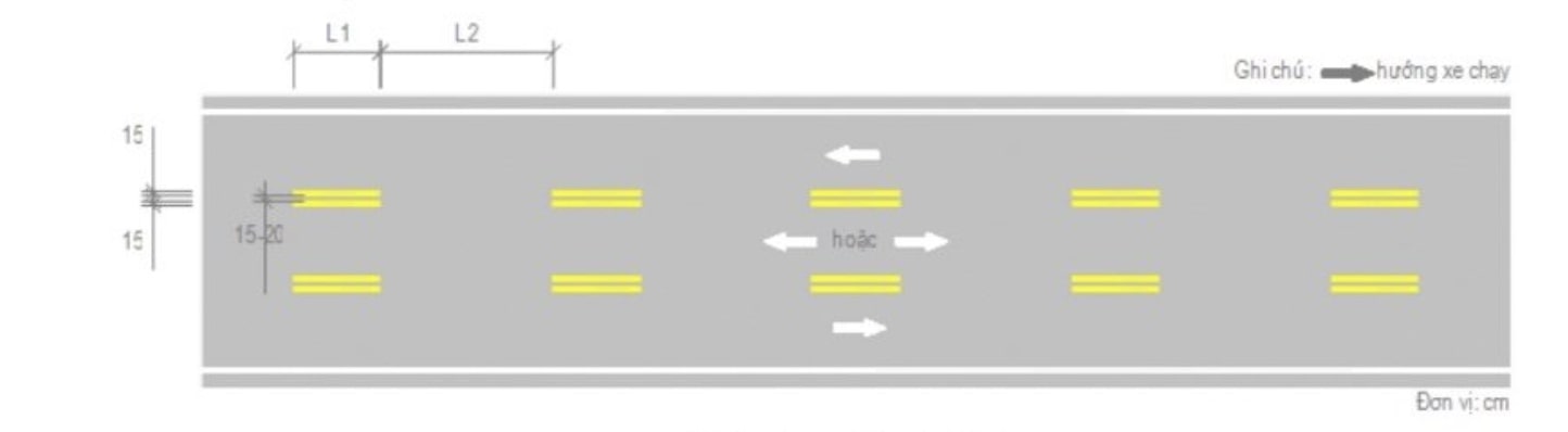 1.5 - Vạch xác định ranh giới làn đường có thể thay đổi hướng xe chạy