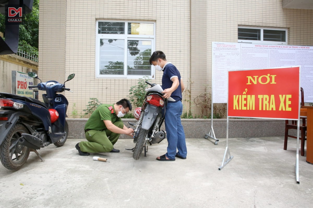 Thủ tục đổi màu sơn xe máy trực tiếp & online theo thông tư 58/2020/TT-BCA hiện hành