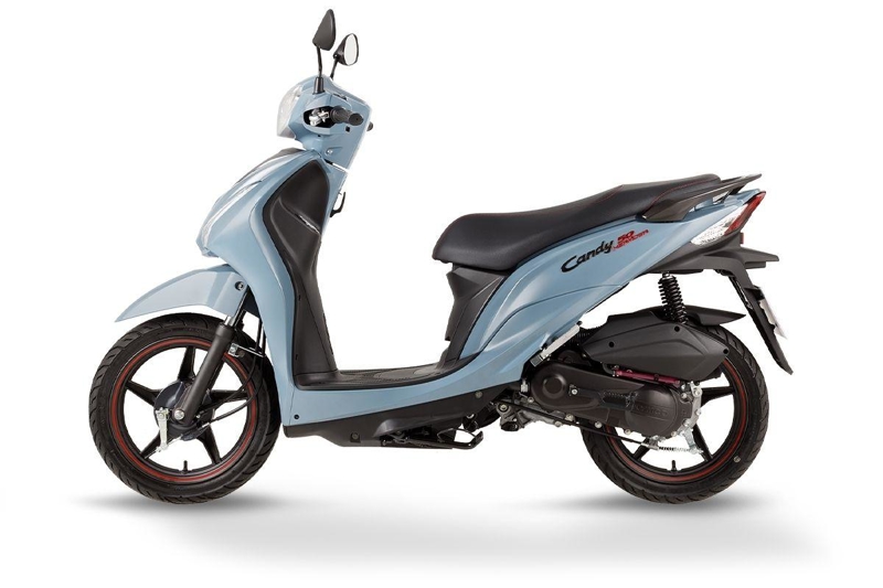 Vẻ đẹp thời trang đầy cuốn hút của Kymco Hermosa 50 trên từng cung đường