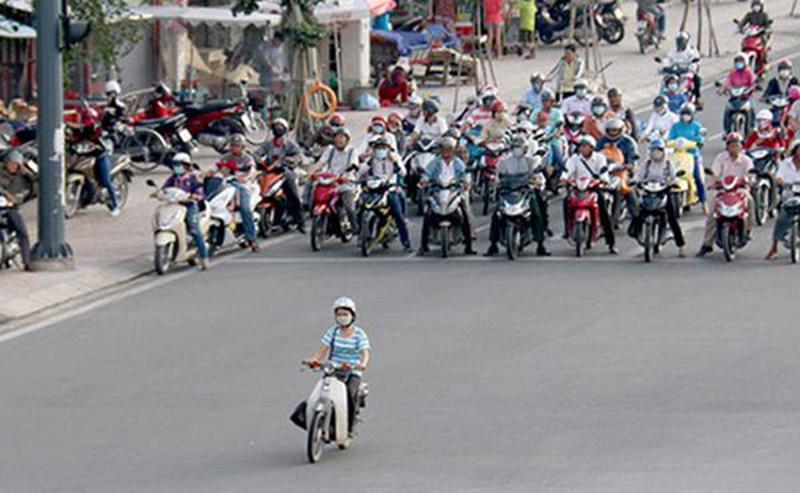 Một số lỗi vi phạm phổ biến khi sử dụng xe máy 50cc