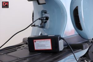 Để xe máy điện nghỉ ngơi cho nguội trước khi cắm sạc