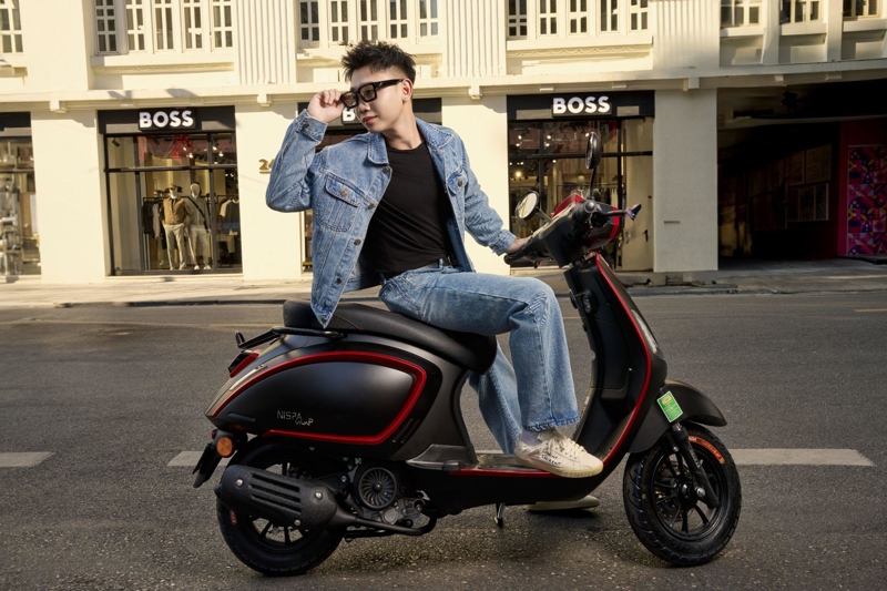 Xe tay ga dành cho nam nên có khả năng tiết kiệm xăng hiệu quả và tích hợp các tính năng an toàn