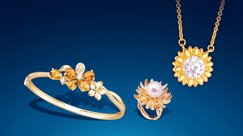 Trang sức vàng, bạc kết hợp đá thạch anh trắng hoặc kim cương là lựa chọn phong thủy lý tưởng giúp người mệnh Bạch Lạp Kim gia tăng tài lộc và vận may