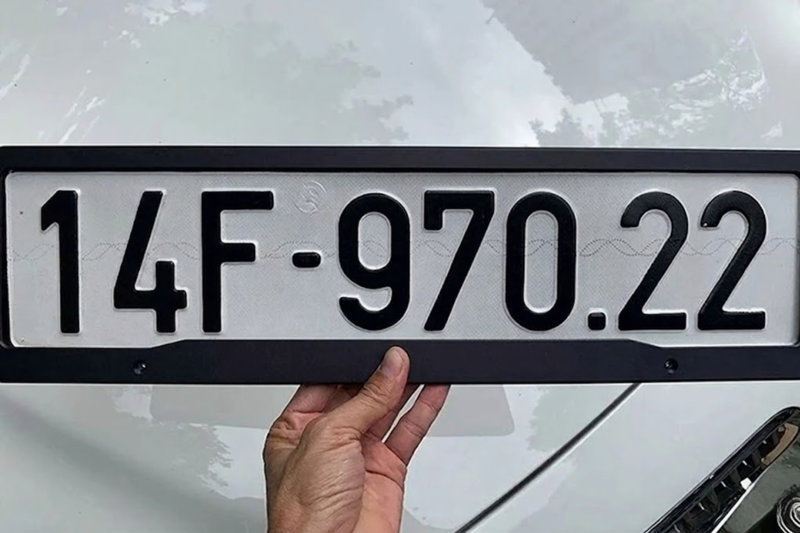 Chủ xe cần chuẩn bị sẵn giấy tờ và thực hiện khai báo trực tuyến trước khi bấm biển