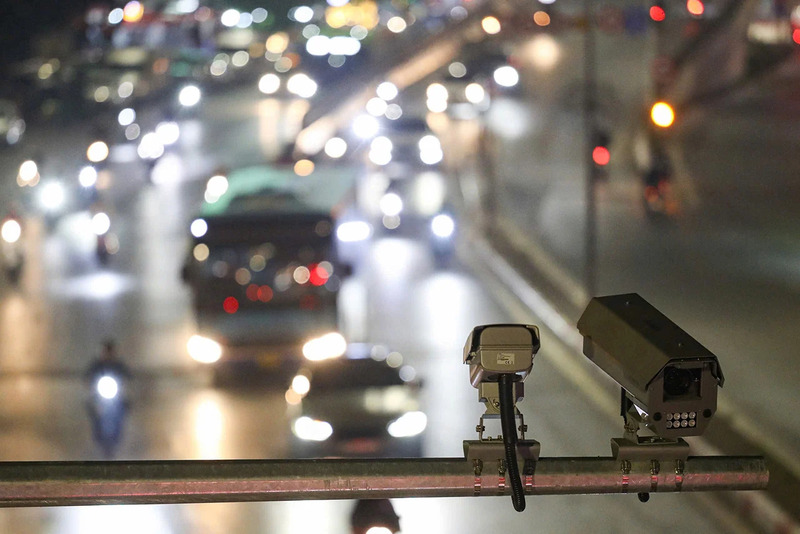 Các tuyến như Tỉnh lộ 943 và nhiều đường liên huyện được trang bị camera để kiểm soát lưu lượng và tốc độ phương tiện