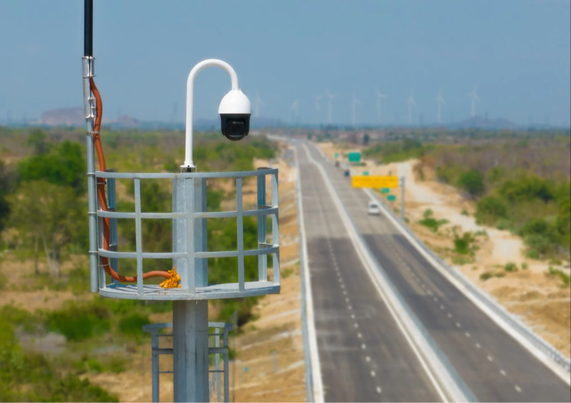 Hệ thống camera giám sát dọc Cao tốc Cầu Giẽ - Ninh Bình giúp kiểm soát tốc độ và ghi nhận vi phạm trên toàn tuyến huyết mạch phía Bắc