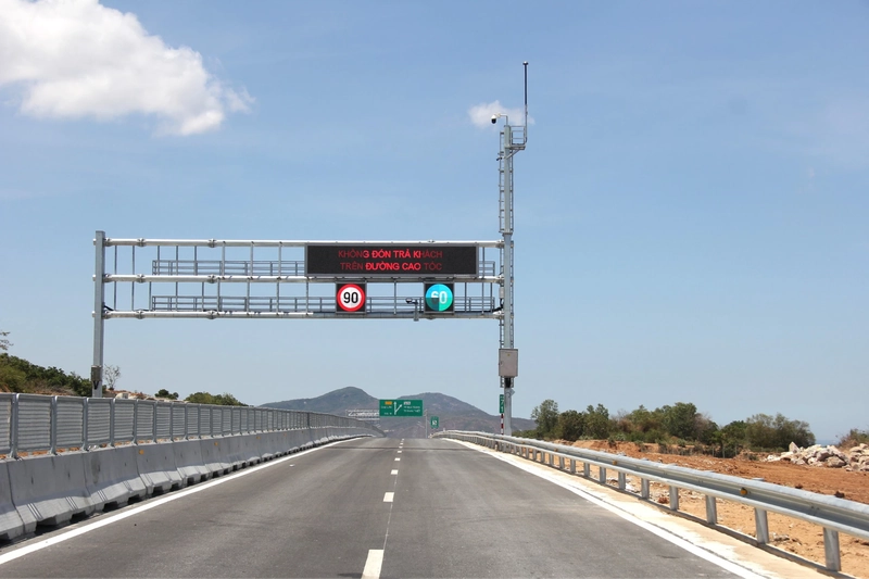 Các tuyến quốc lộ, tỉnh lộ và hệ thống cầu trọng điểm tại Sóc Trăng được tăng cường camera giám sát giao thông 24/7 