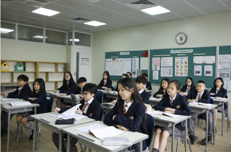 Phụ huynh và học sinh nên thực hiện thủ tục chuyển trường vào cuối học kỳ 1