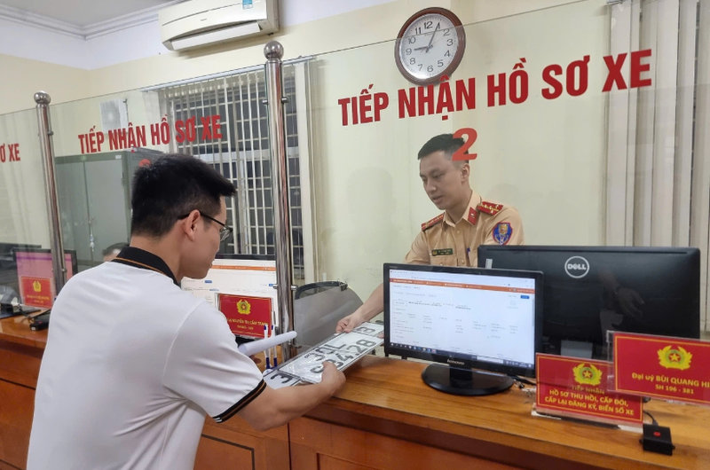 Làm việc trực tiếp với cơ quan công an là cách xác minh chủ sở hữu chuẩn xác nhất