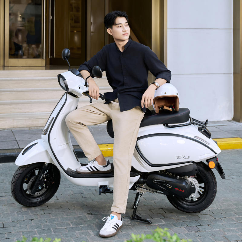 Vi phạm về tốc độ khi điều khiển xe 50cc có thể bị phạt từ 400.000 - 8.000.000 VNĐ