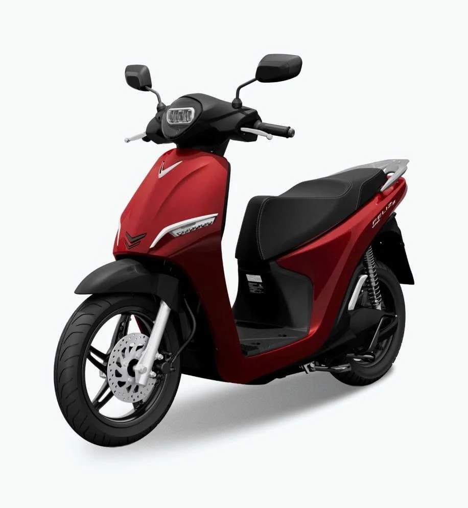 VinFast Feliz II màu đỏ tươi cho người đi làm